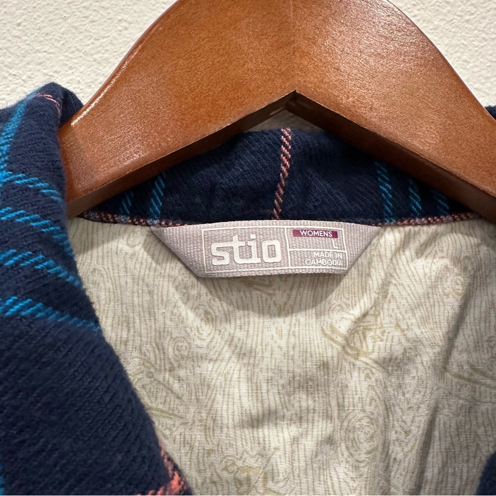 Stio Blue Plaid Button Down Flannel Shirt Shacket size Large - Picture 4 of 5